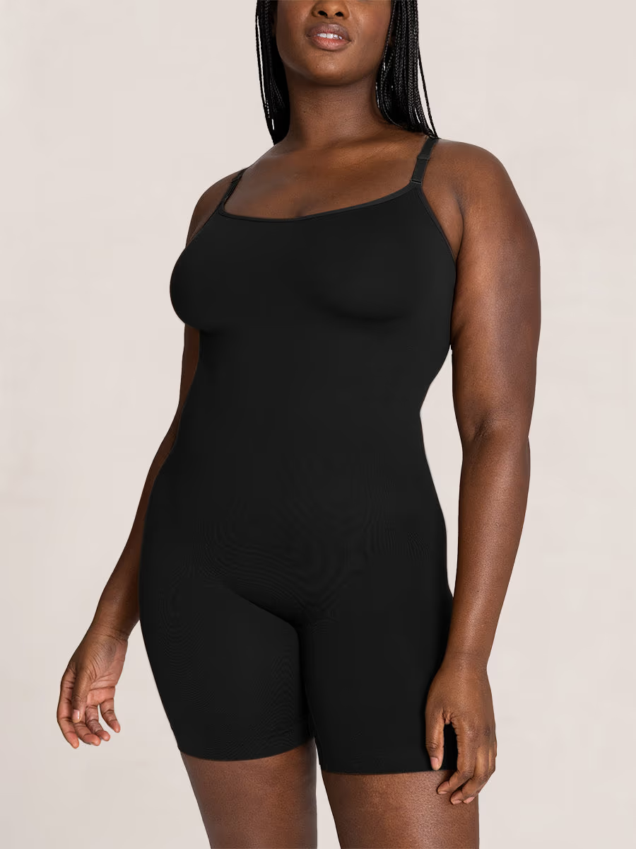 Shaperwear Essentials All Day Every Day Scoop Neck Mid-Thigh Bodysuit